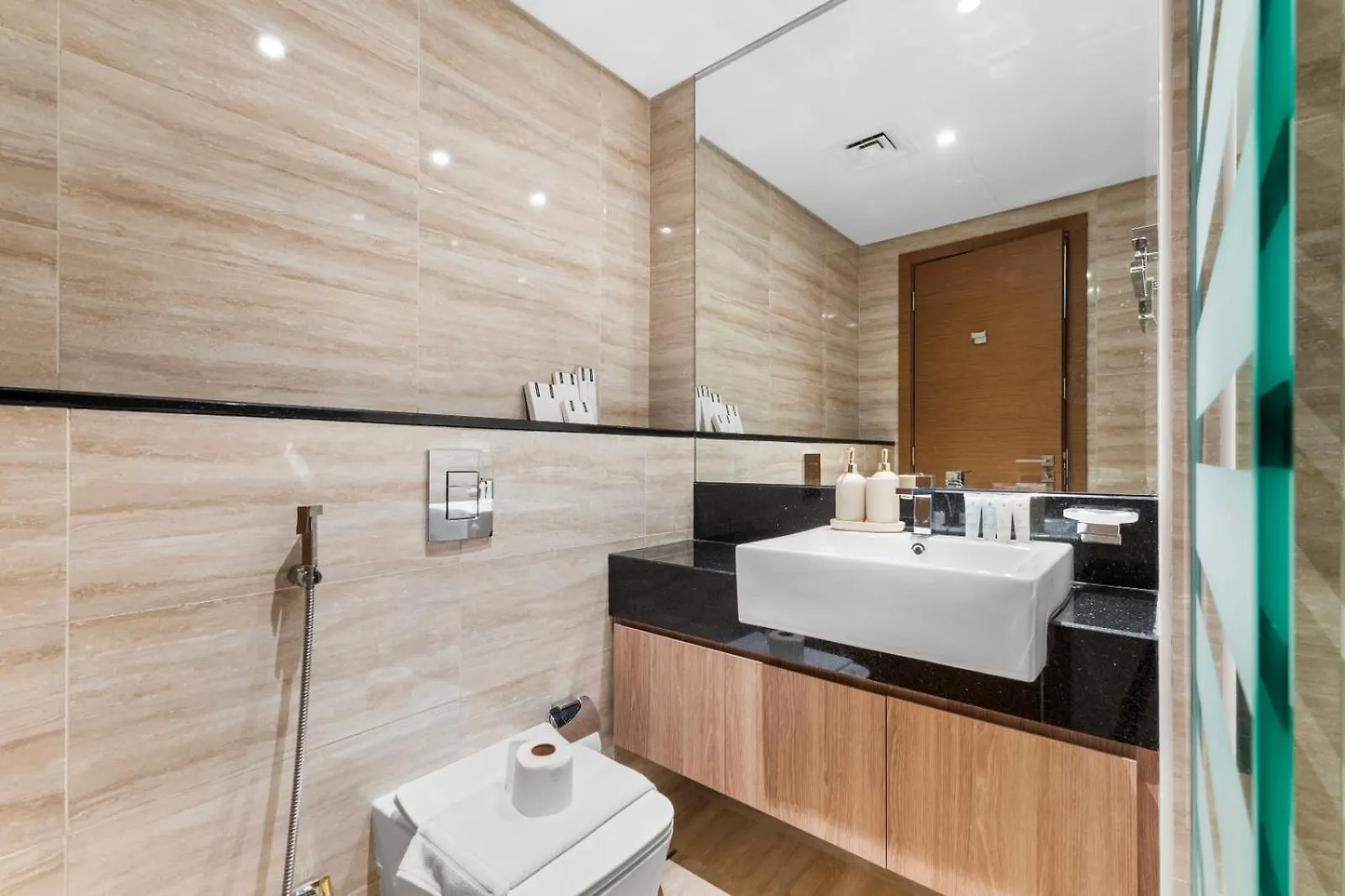New Big Layout 5 Min From Burj Khalifa Dubai Mall 0*,  United Arab Emirates