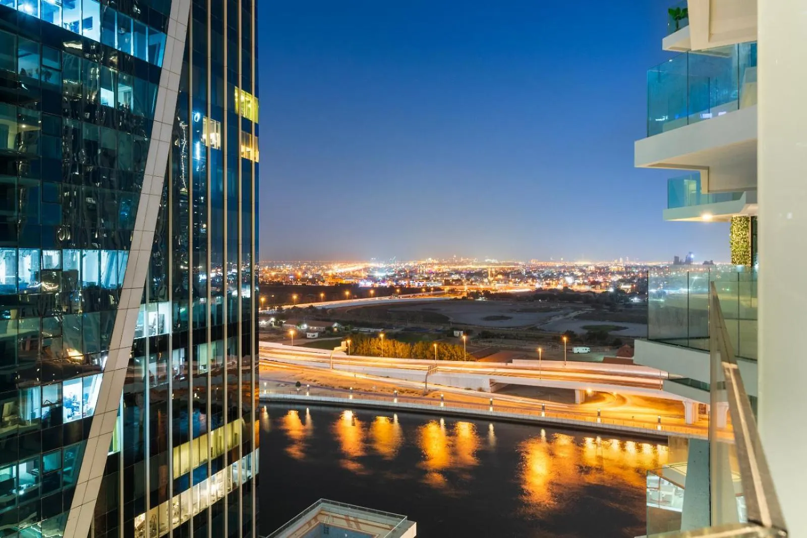 New Big Layout 5 Min From Burj Khalifa Dubai Mall 아랍에미리트