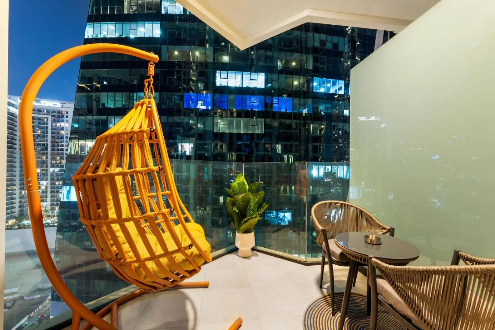 New Big Layout 5 Min From Burj Khalifa Dubai Mall