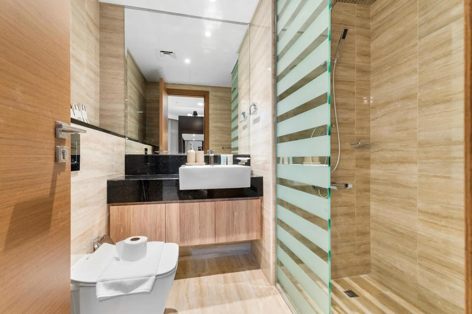 New Big Layout 5 Min From Burj Khalifa Dubai Mall Apartment